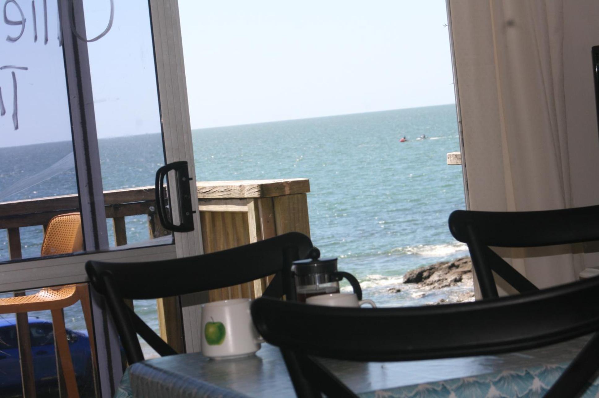 Driftwood Lodge Beachfront, Cable Bay, Northland Coopers Beach Esterno foto